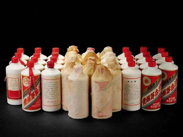 畅好乡日照岚山回收酒价格哪里回收(附近上门回收茅台酒）?